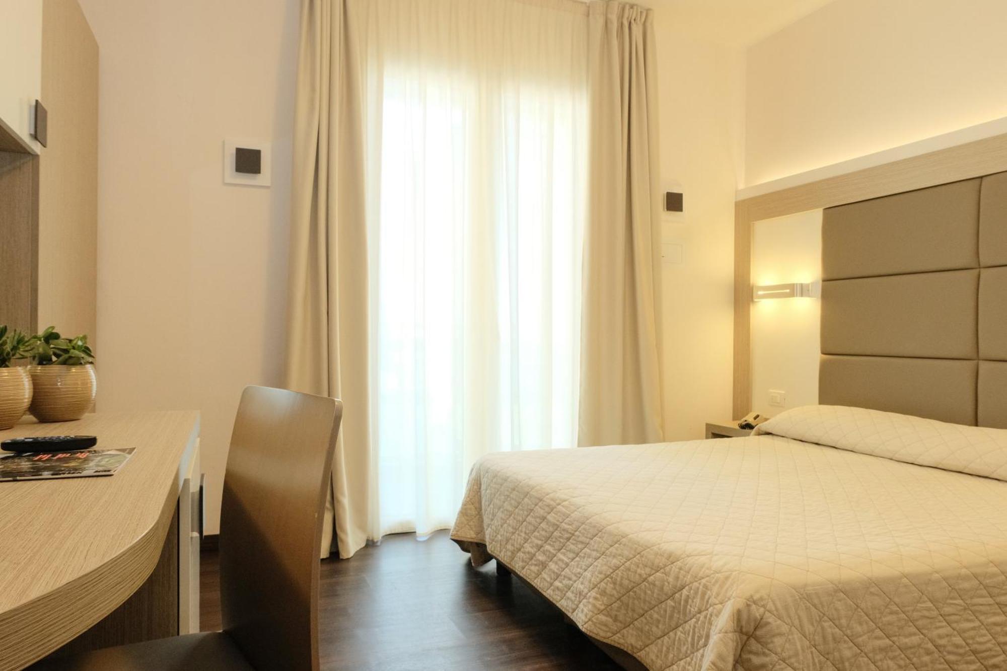 Hotel Orizzonte Лидо-ди-Езоло Номер фото